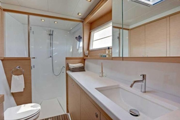 Charter Yacht Lagoon 450 Luxe - Tortola - 6 Cabins