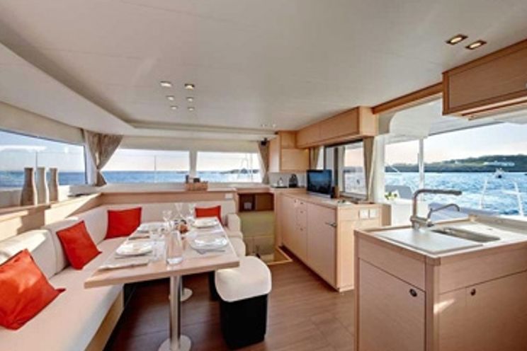 Charter Yacht Lagoon 450 Luxe - Tortola - 6 Cabins