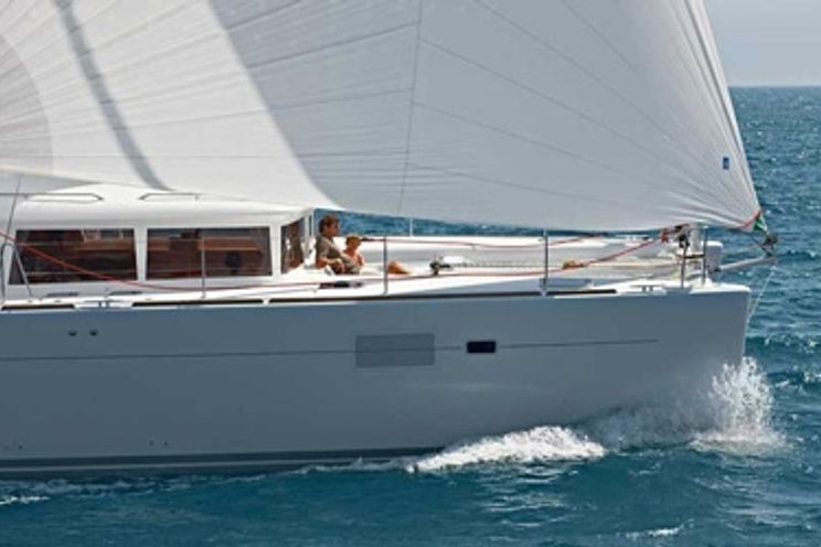 Charter Yacht Lagoon 450 Owner Version - 3 Cabins - Marsh Harbour - Bahamas
