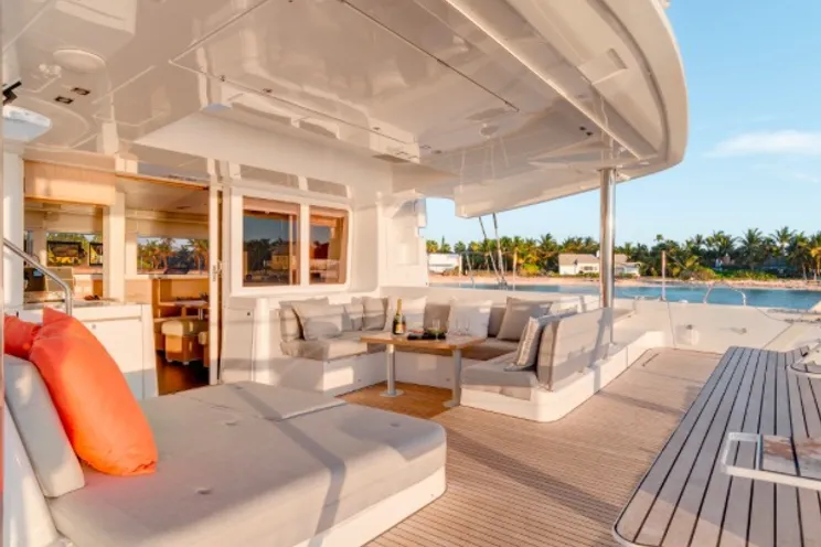 Charter Yacht Lagoon 52 - 6 + 2 Cabins - 2015 - Nassau