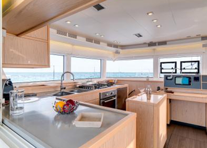 Charter Yacht SOLEA - Lagoon 52 - 5 Cabins - Tahiti,Bora Bora,South Pacific