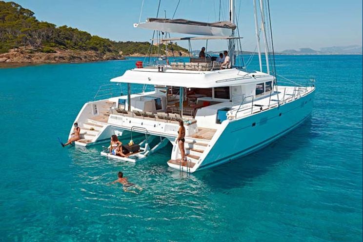 Charter Yacht AMURA II - Lagoon 560 - 3 Cabins - Nassau - Paradise Island - Exumas