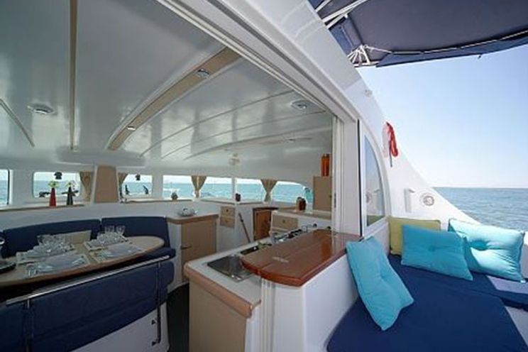 Charter Yacht Lagoon 380 - 6 Cabins - 2015 - Split