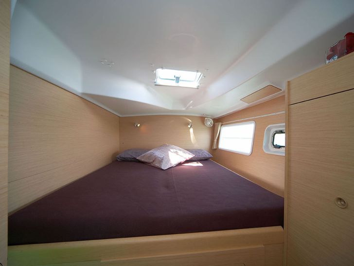 Lagoon 380(2018)- Cabin  Lagoon 380(2018)- Cabin