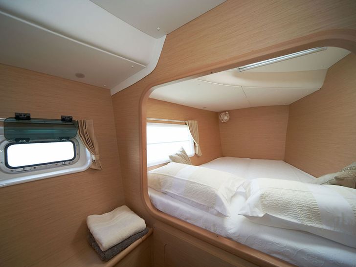 Lagoon 380(2018)- Cabin  Lagoon 380(2018)- Cabin