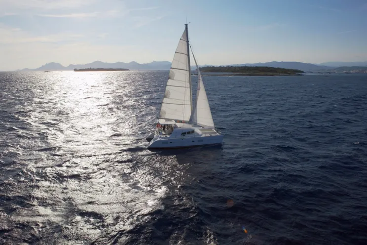 Charter Yacht Lagoon 380(2018)- 4 + 2 Cabins - Mahe,Seychelles