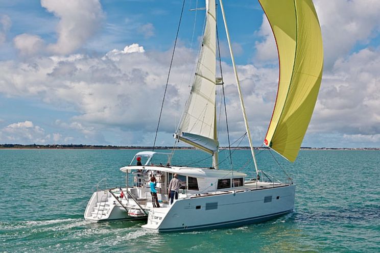 Charter Yacht Lagoon 400 - 3 Cabins - Tortola