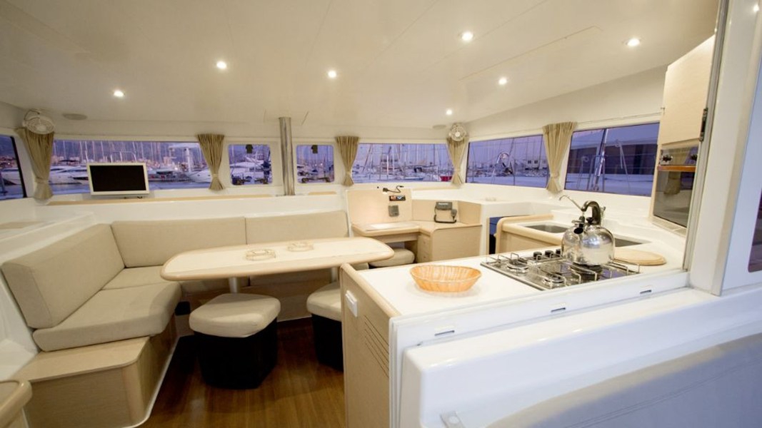 Charter Yacht Lagoon 400 S2 - 4 + 2 cabins(4 double,2 single)- 2016 - Sibenik - Troigir - Split