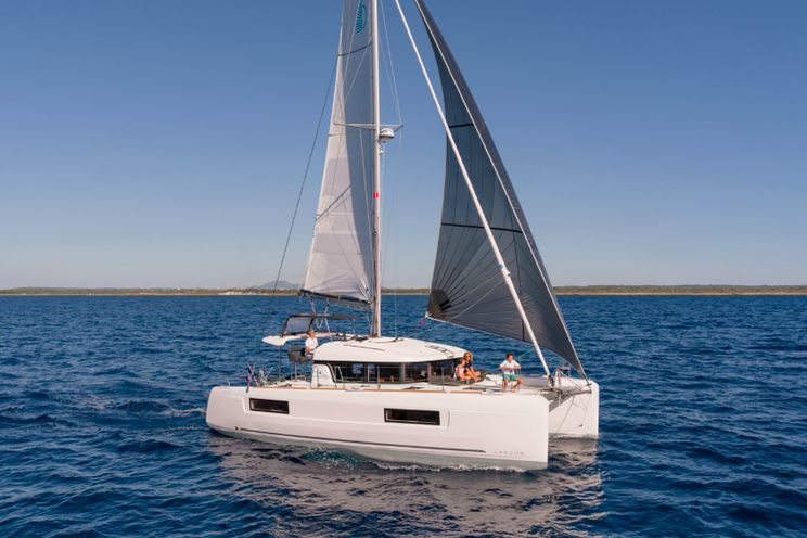 Charter Yacht Lagoon 40 - 2019 - 6 Cabins - Mahe,Seychelles