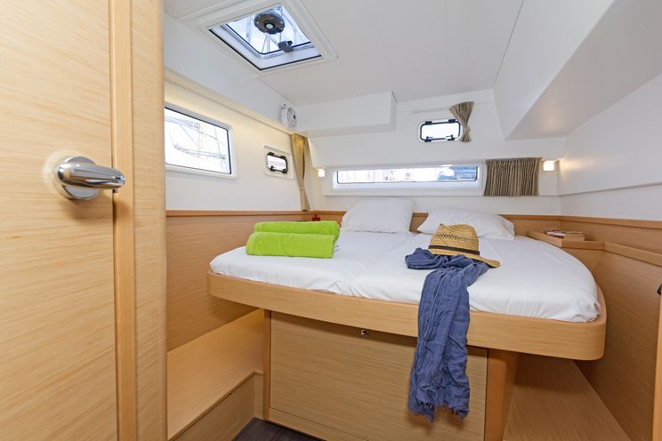 Charter Yacht Lagoon 42 - 2020 - 4 + 2 cabins(4 double 2 single)- Lefkas - Nidri - Kephalonia - Kalimos - Kastos