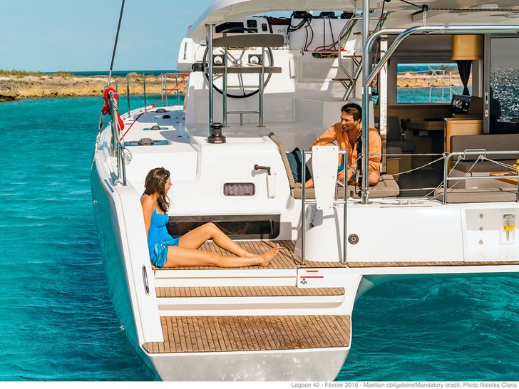 Port pontoon Port pontoon