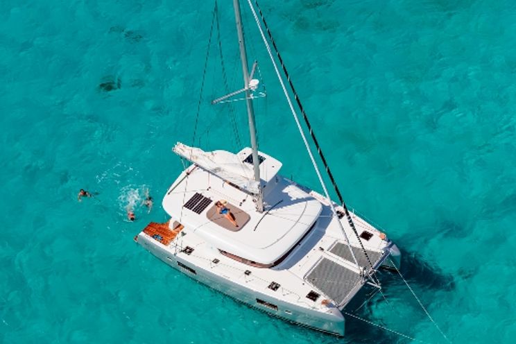Charter Yacht Lagoon 42 - 3 Cabins - Tortola - BVI