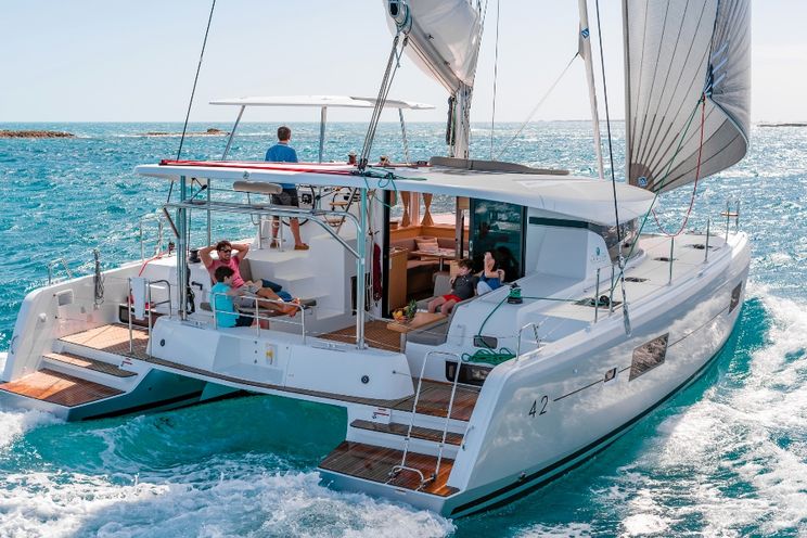 Charter Yacht Lagoon 42 - 3+2 Cabins - Palma - Ibiza - Balearics