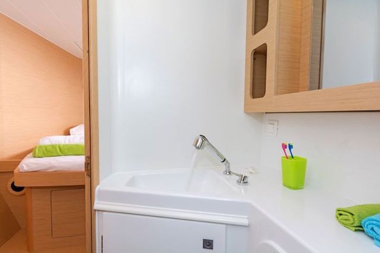 Charter Yacht Lagoon 42 - 2020 - 6 cabins(4 double + 2 forepeaks)- Rhodes - Kos