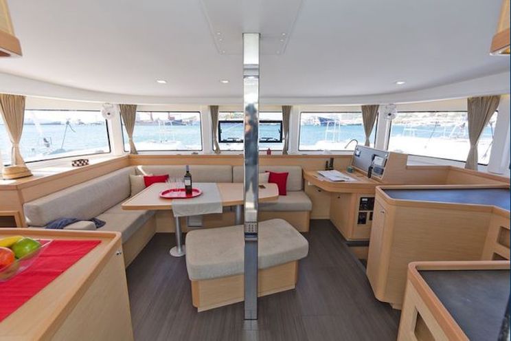 Charter Yacht Lagoon 42 - 2020 - 6 cabins(4 double + 2 forepeak)- Paros - Mykonos