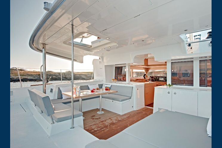 Charter Yacht LAGOON 450 - 3 Cabins - Corsica