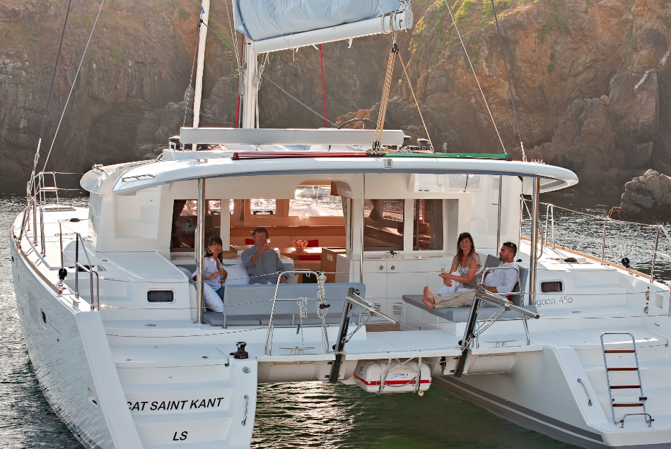 Charter Yacht LAGOON 450 - 3 Cabins - Corsica