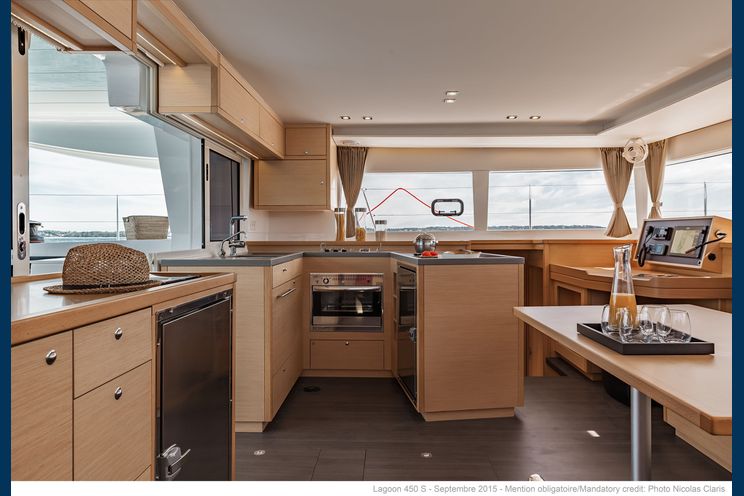 Charter Yacht Lagoon 450 F - 4 + 1 cabins(4 double 1 single)- 2019 - Mykonos - Athens