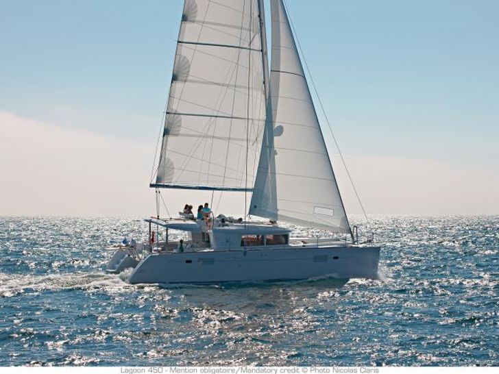 Lagoon 450 F - 4 double cabins Lagoon 450 F - 4 double cabins