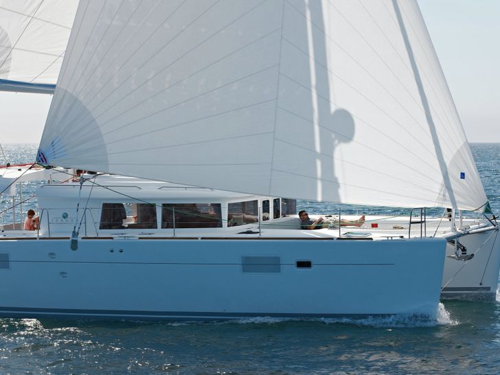 Lagoon 450 F Bow Lagoon 450 F Bow