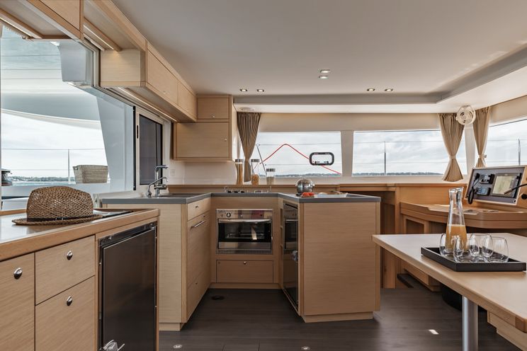 Charter Yacht Lagoon 450 F - 4 + 2 Cabins(4 Double 2 Single)- 2018 - La Paz - Mexico