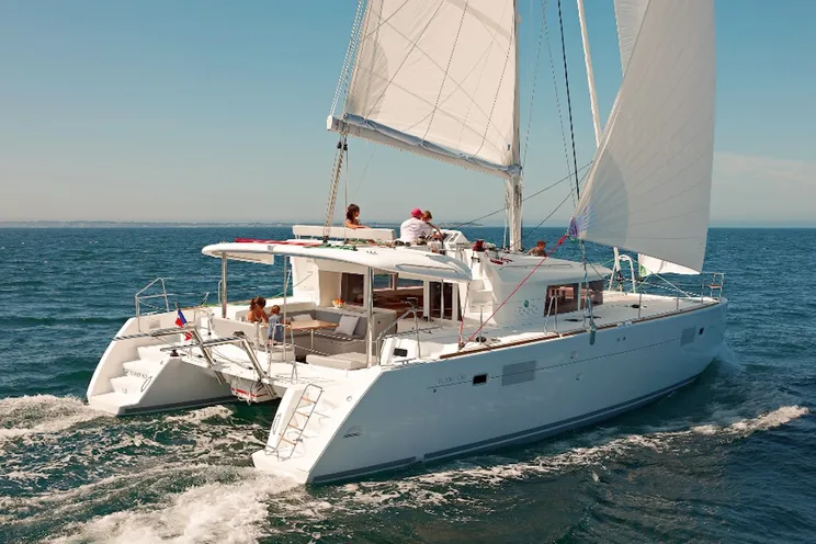 Charter Yacht Lagoon 450 F Luxe - 4 + 2 Cabins - Bahamas