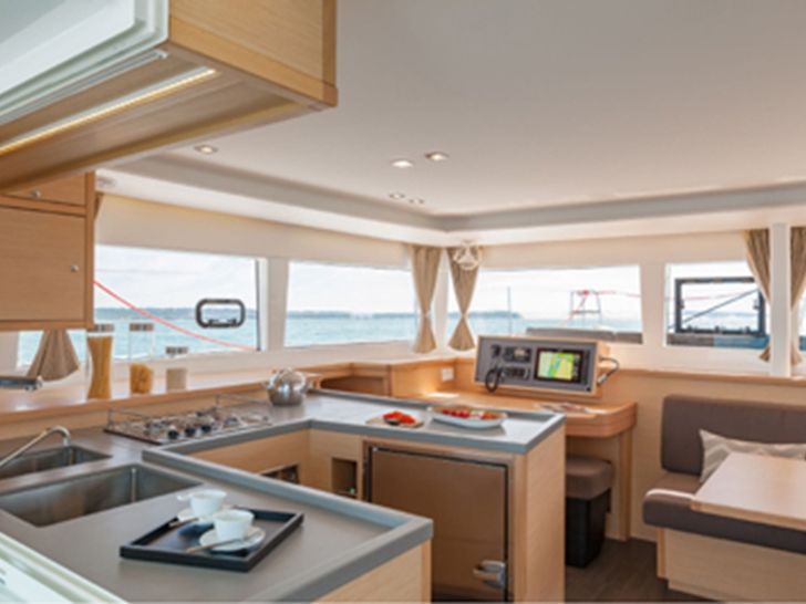 Lagoon 450 - Galley