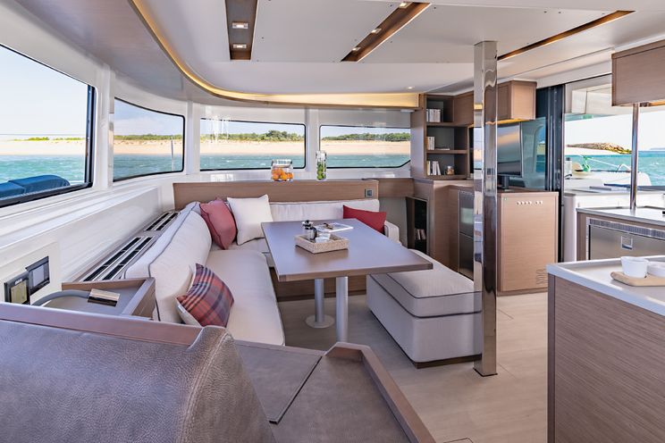Charter Yacht Lagoon 46 - 4 + 2 cabins(4 double 2 single)- 2020 - Portisco