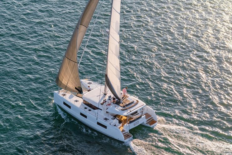 Charter Yacht Lagoon 46 - 4 + 2 cabins(4 double 2 single)- 2020 - Portisco