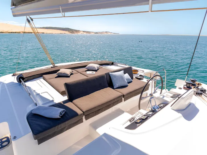 Lagoon 46 - Flybridge Lagoon 46 - Flybridge