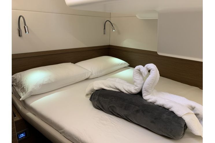 Charter Yacht Lagoon 50 - 2019 - 7 cabins(6 double 1 single)- Nassau