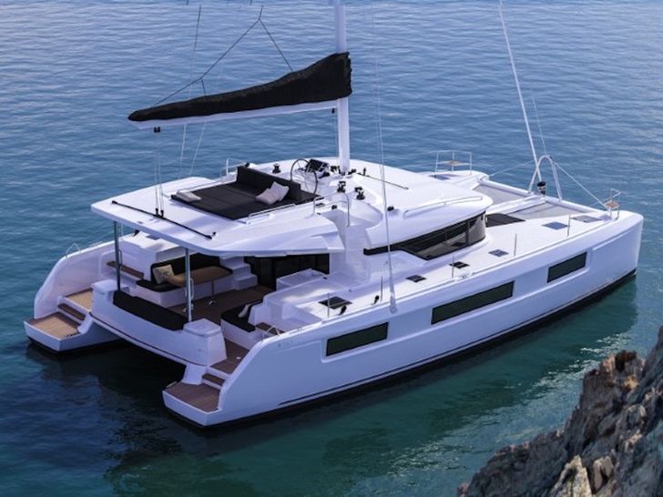 Lagoon 50 Exterior