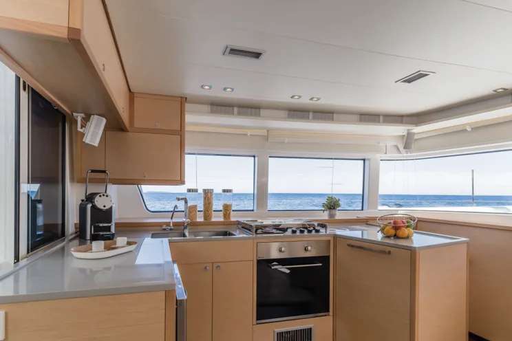 Charter Yacht Lagoon 52 F - 6 + 2 Cabins - 2019 - Nassau - Exumas - Bahamas
