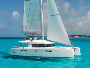 Lagoon 52 F with Watermaker&A/C - 6 + 2 cabins - 2019 - Tahiti - Raiatea - Huahine - Rangiroa