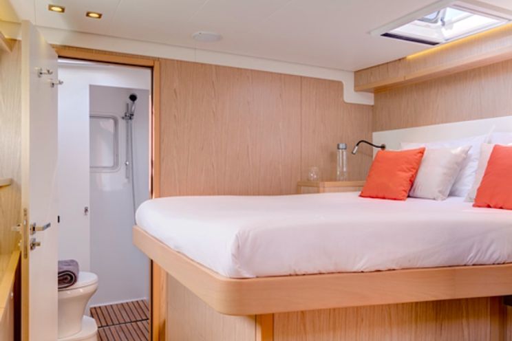 Charter Yacht Lagoon 52 F with watermaker&A/C - 6 + 2 Cabins - 2018 - BVI