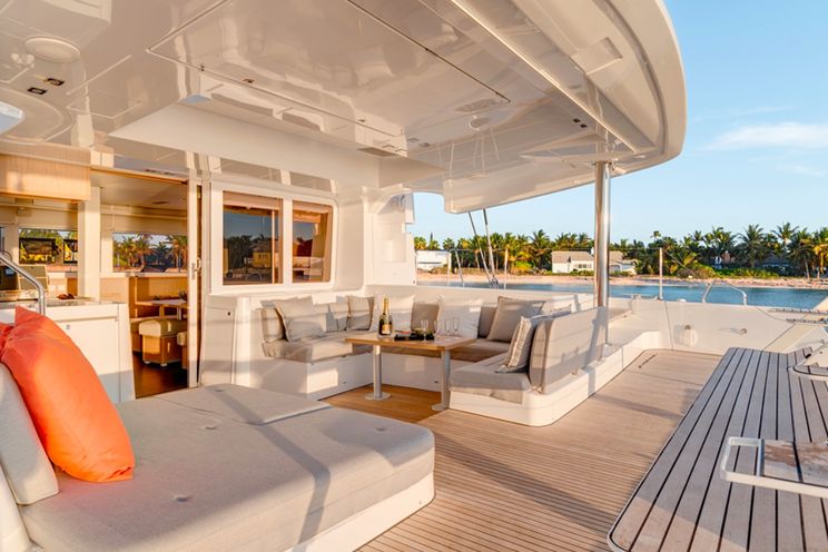 Charter Yacht Lagoon 52 F with watermaker&A/C - 6 + 2 Cabins - 2018 - BVI
