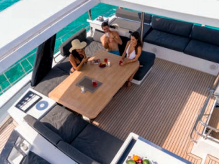 Lagoon 630 - Flybridge