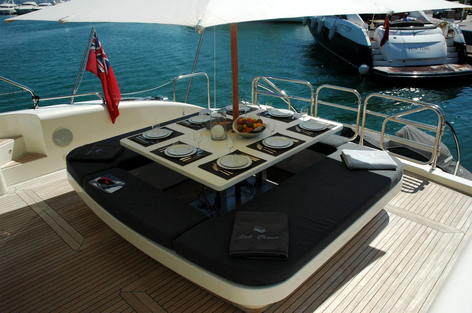 Charter Yacht NAMASTE - Leopard 24 - 3 Cabins - St Tropez - Cogolin - St Maxime - St Raphael