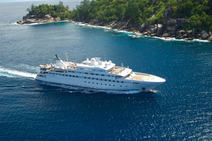 Charter Yacht LAUREN L - 90m Custom Build - 24 Cabins - Monaco - Maldives - Greece