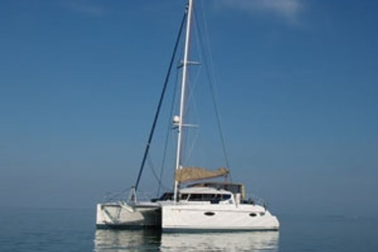 Charter Yacht Lavezzi 40 - 4 Cabins - Fort Lauderdale