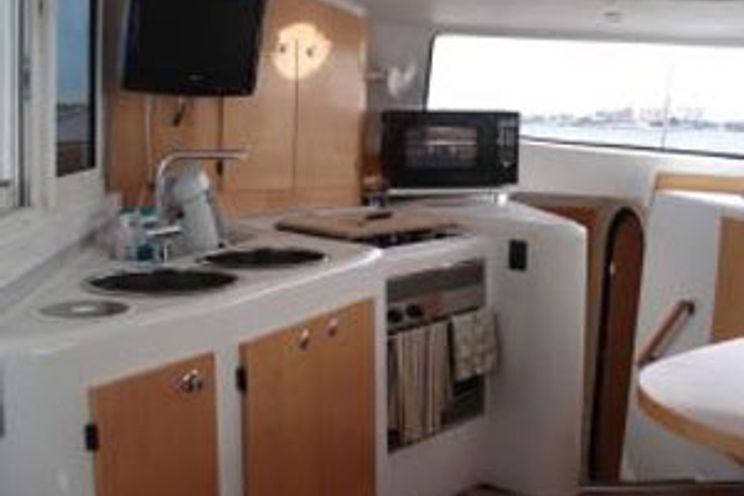 Charter Yacht Lavezzi 40 - 4 Cabins - Fort Lauderdale