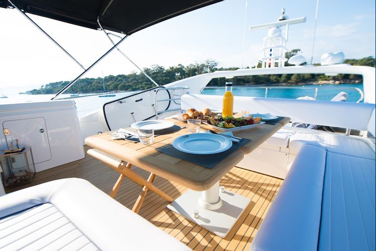 Charter Yacht LAZY P - Sunseeker Manhattan 70 - 4 Cabins - Cannes - Monaco - St Tropez - Portofino