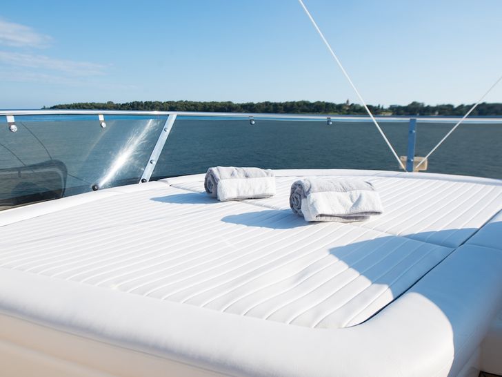 LAZY P - Flybridge sunpad LAZY P - Flybridge sunpad