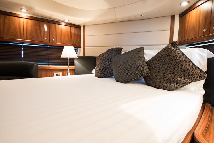 Charter Yacht LAZY P - Sunseeker Manhattan 70 - 4 Cabins - Cannes - Monaco - St Tropez - Portofino
