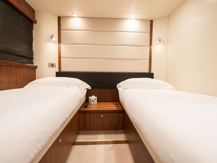 LAZY P - Twin Cabin LAZY P - Twin Cabin