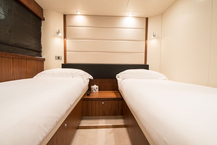 Charter Yacht LAZY P - Sunseeker Manhattan 70 - 4 Cabins - Cannes - Monaco - St Tropez - Portofino