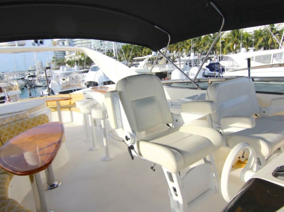 Charter Yacht Lazzara 84 - 5 Cabins - Miami Day Boat Rental - South Beach - Biscayne Bay Miami - Miami - Florida