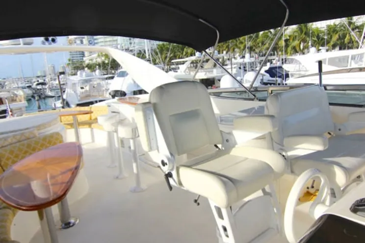Charter Yacht Lazzara 84 - 5 Cabins - Miami Day Boat Rental - South Beach - Biscayne Bay Miami - Miami - Florida