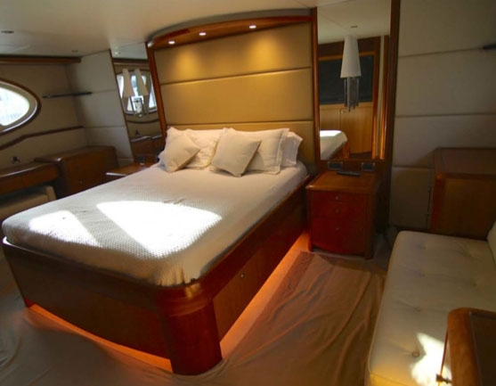 Charter Yacht Lazzara 84 - 5 Cabins - Miami Day Boat Rental - South Beach - Biscayne Bay Miami - Miami - Florida