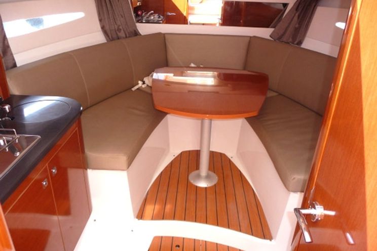 Charter Yacht Leader 8 - 1 Cabin - Cannes - France